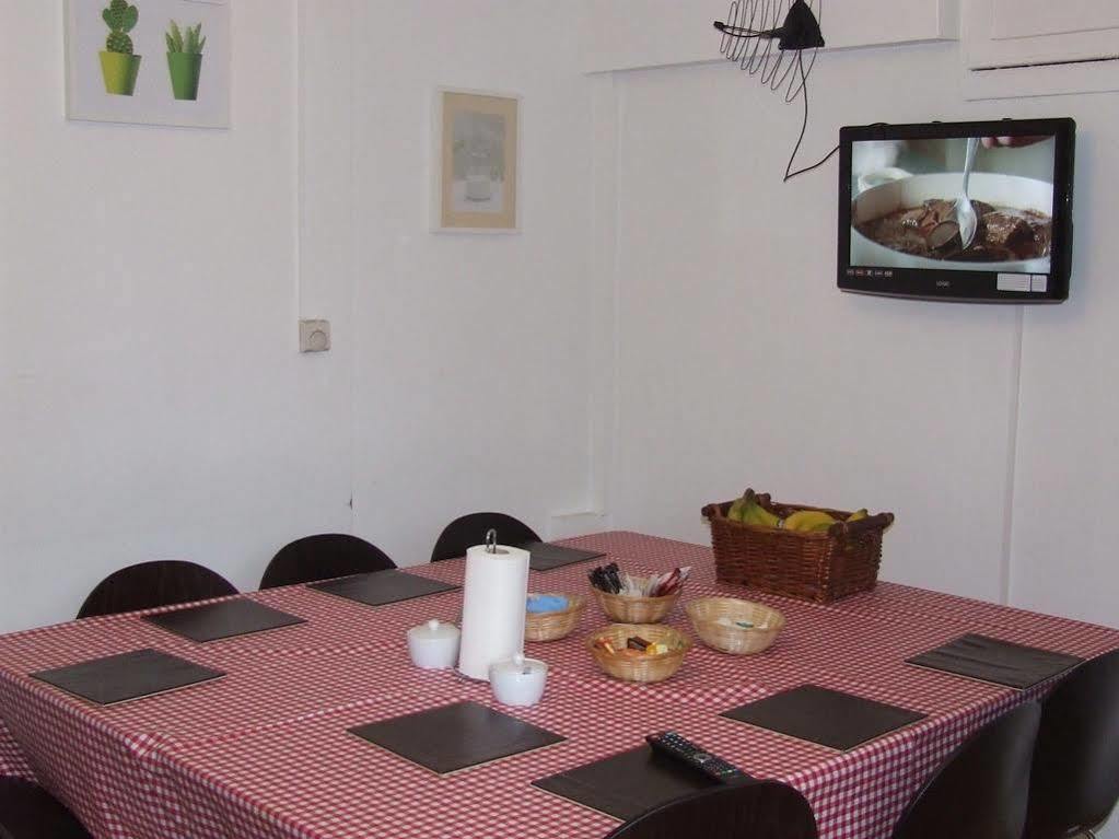 Cedars House Hotel Croydon Bagian luar foto